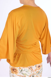 Hanane casual dressed upper body yellow loose knotted blouse 0004.jpg